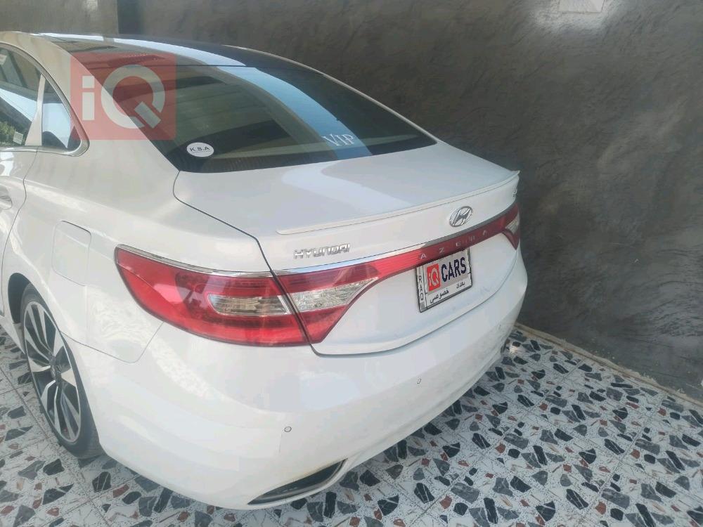 هيونداي أزيرا